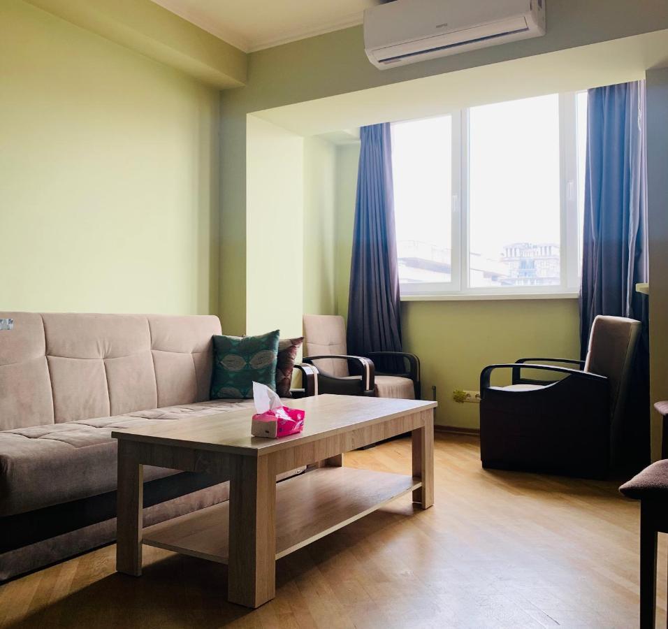 Cozy apartment near Republic Square Erywań Zewnętrze zdjęcie